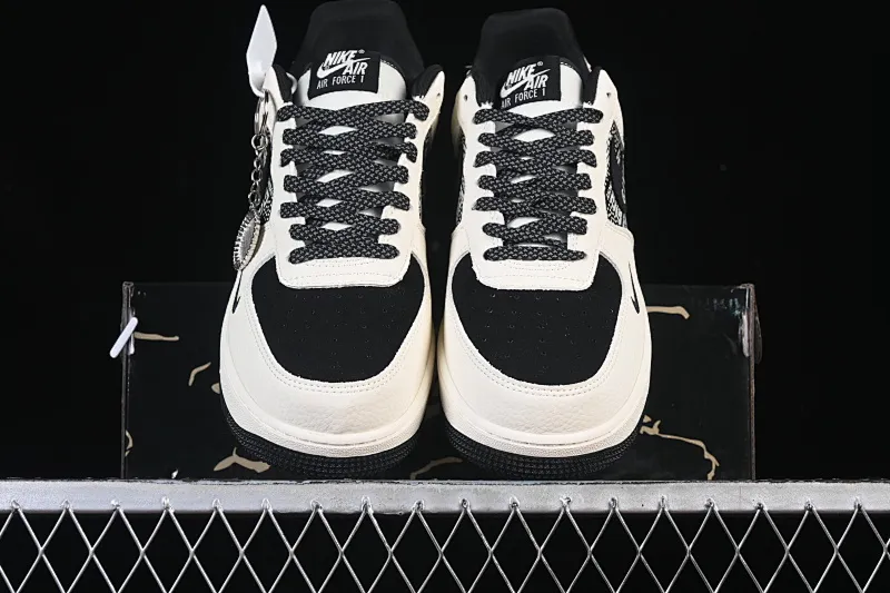 All categories Nk Air Force 1 Air Force series Nk Air Force 1 Low Air Force low-top Nike Air Force 1'07 Low Givenchy co-branded printed beige black hook Air Force 1 low-top casual sneakers KJ1688-021